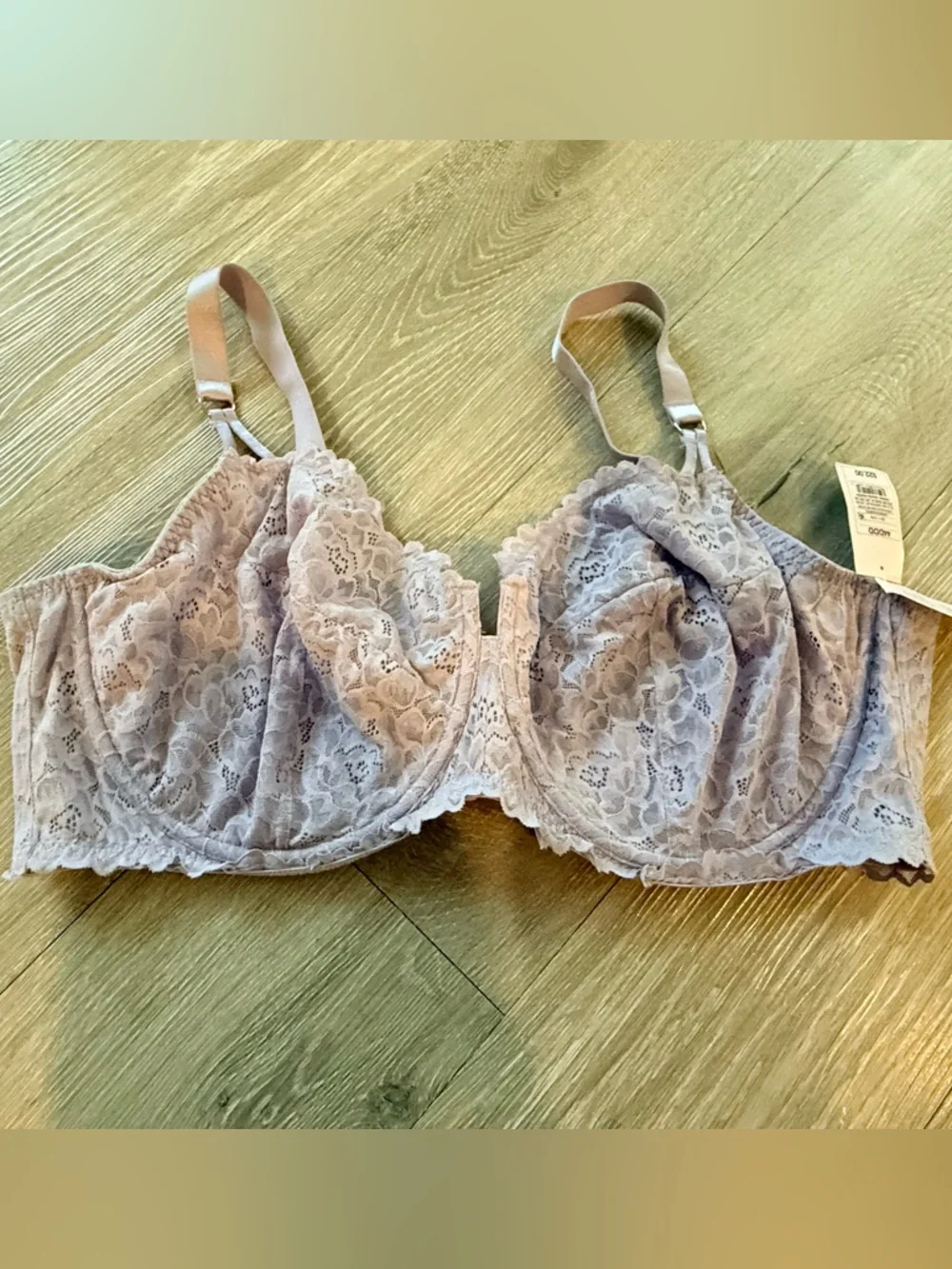 Auden Lace Underwire Bra in Light Mauve